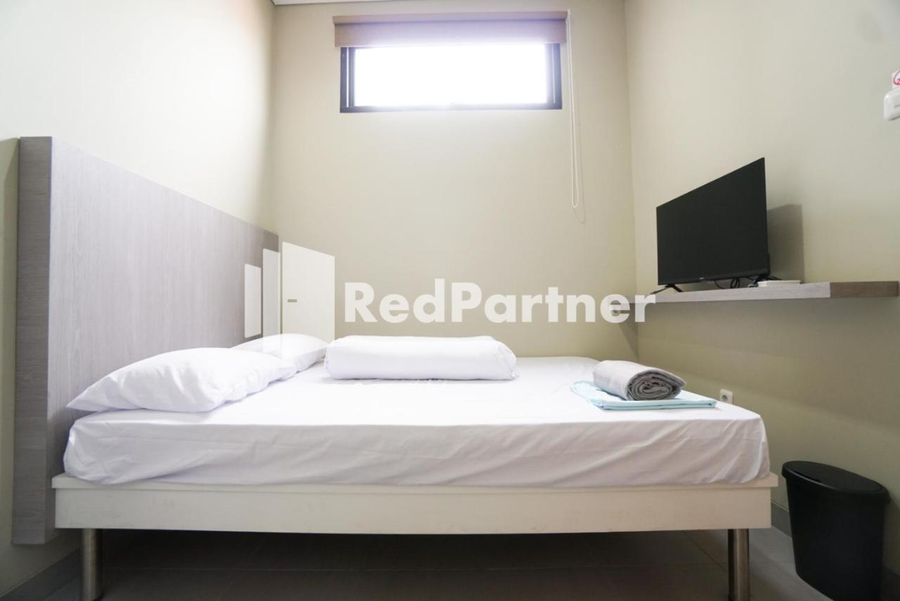 Tomang Gelong Syariah Mitra Reddoorz 2* Jakarta