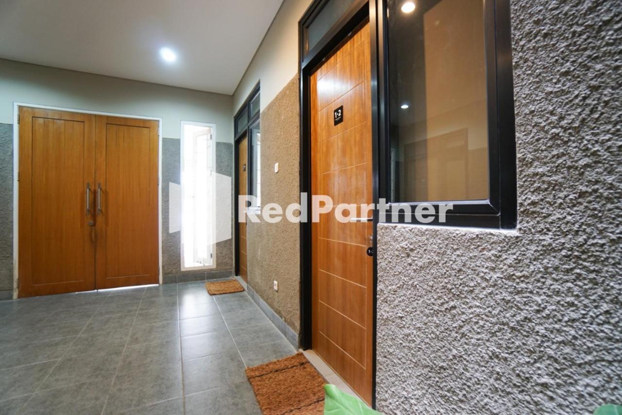 Tomang Gelong Syariah Mitra Reddoorz 2* Jakarta