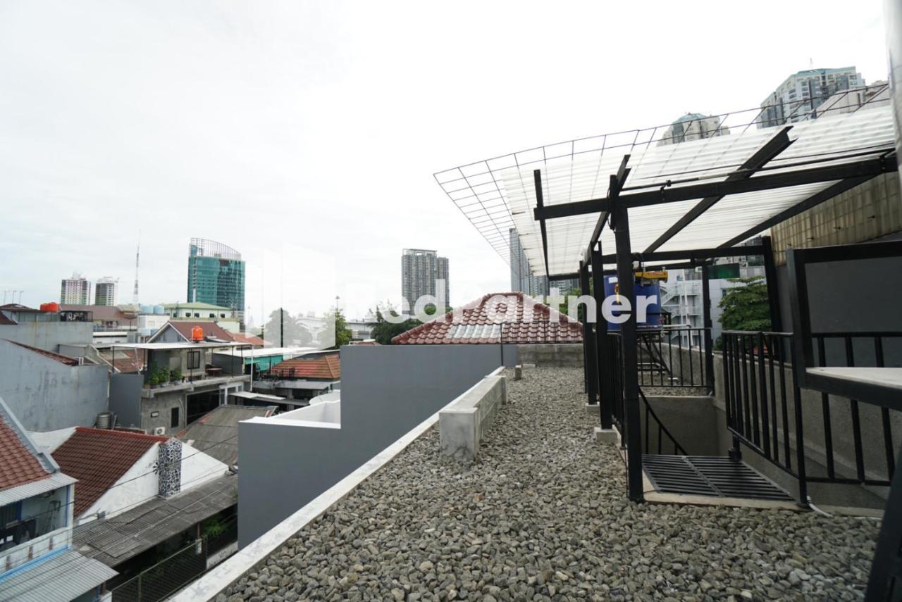 Tomang Gelong Syariah Mitra Reddoorz Hotel 2*