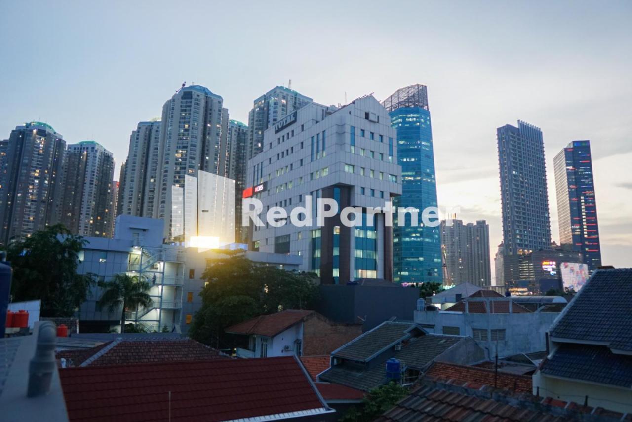 Tomang Gelong Syariah Mitra Reddoorz 2*