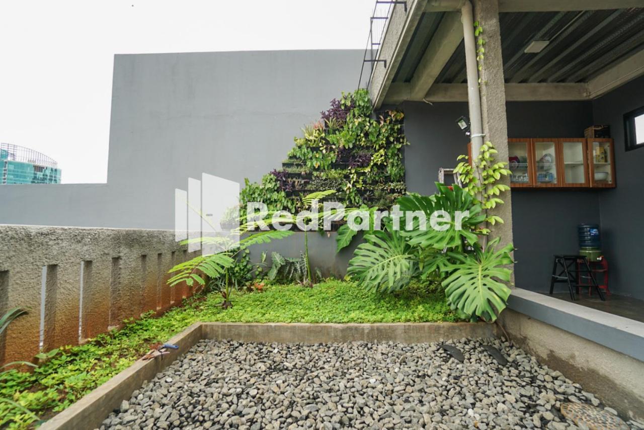 Hotel Tomang Gelong Syariah Mitra Reddoorz 2*