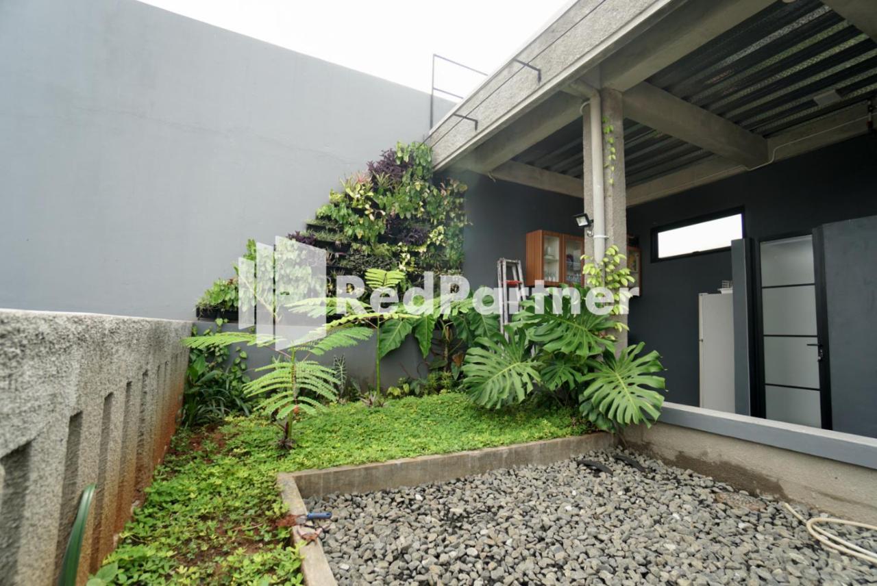 Tomang Gelong Syariah Mitra Reddoorz 2* Jakarta