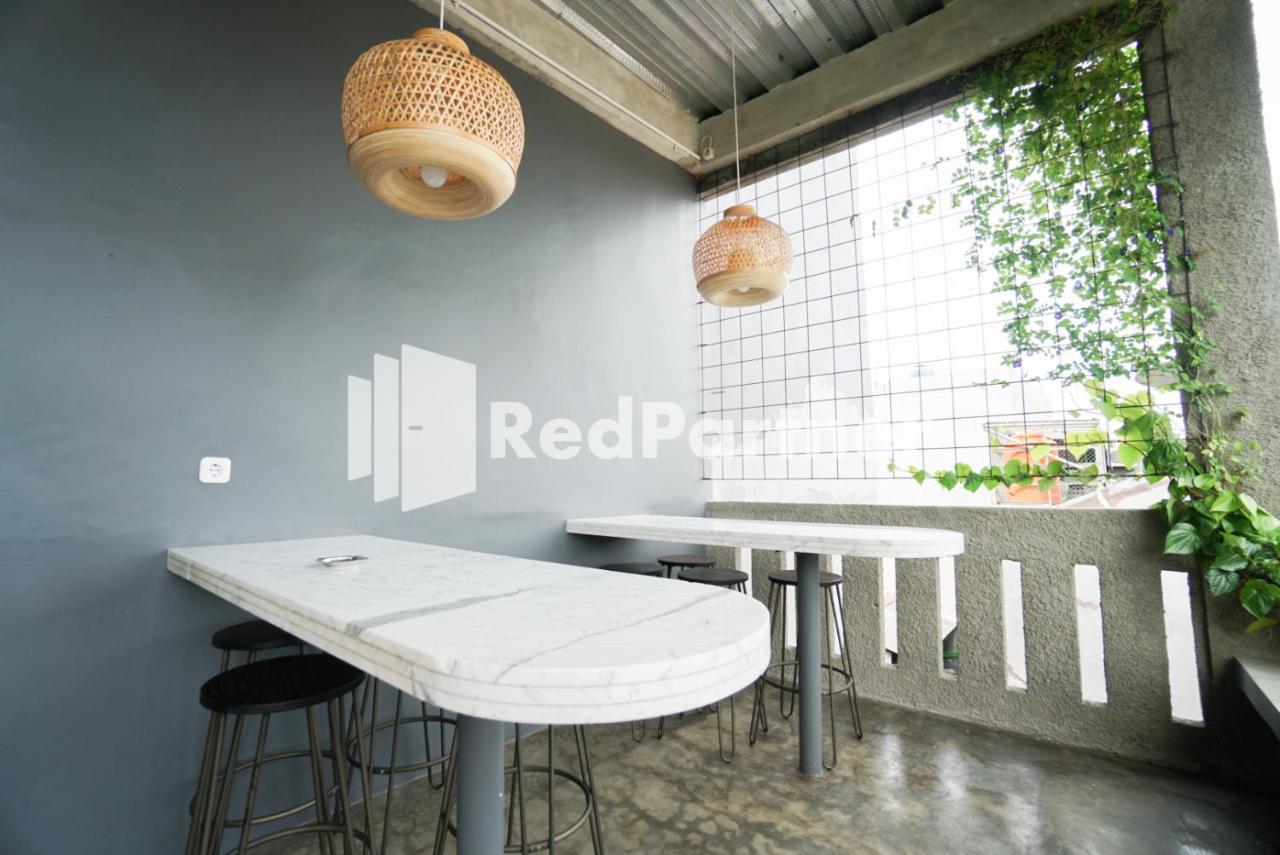 Tomang Gelong Syariah Mitra Reddoorz Jakarta